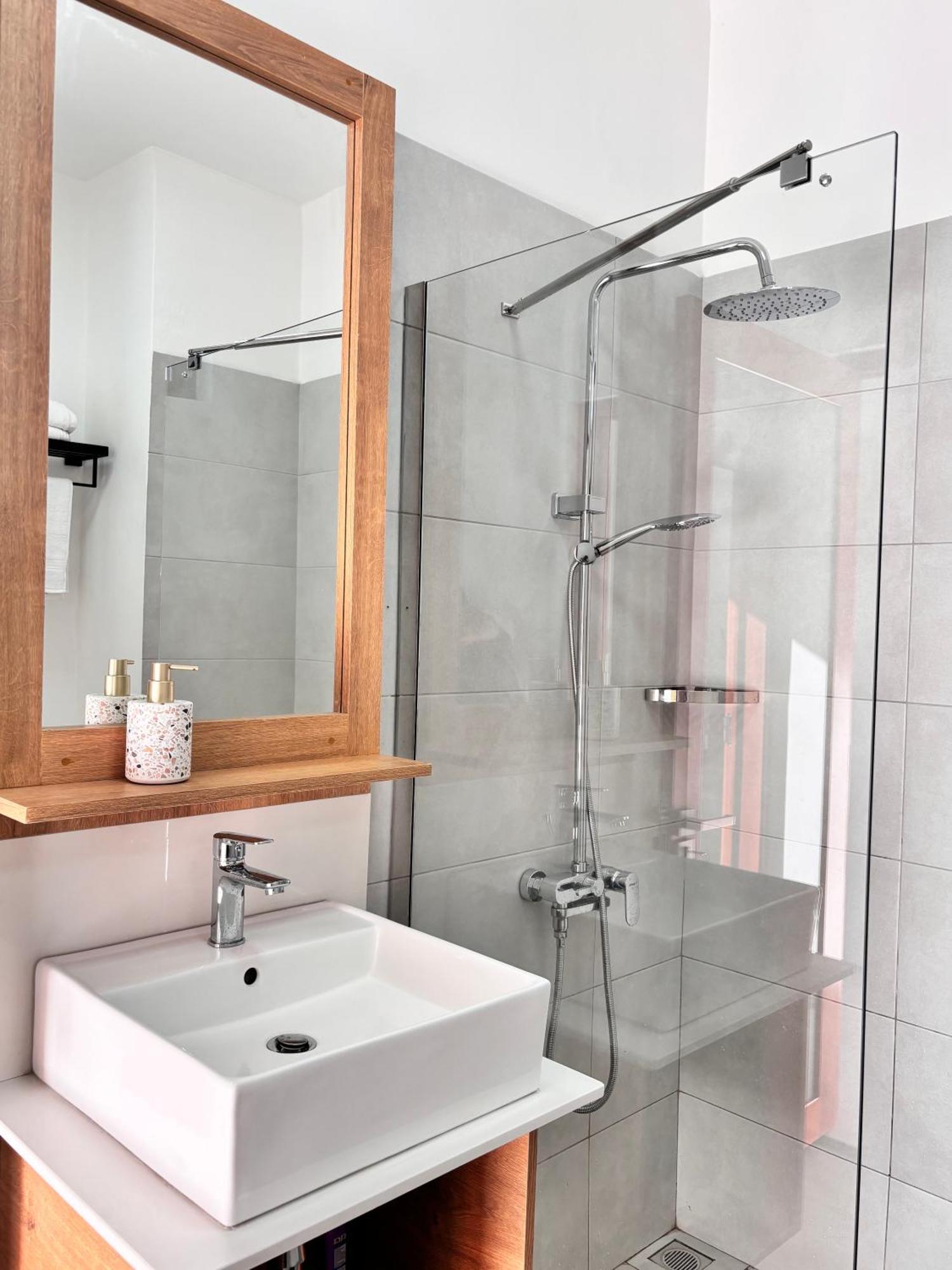 Maison Mont Choisy - One Or Two Bedrooms Apartment ทรู โอซ์ บิชส์ ภายนอก รูปภาพ
